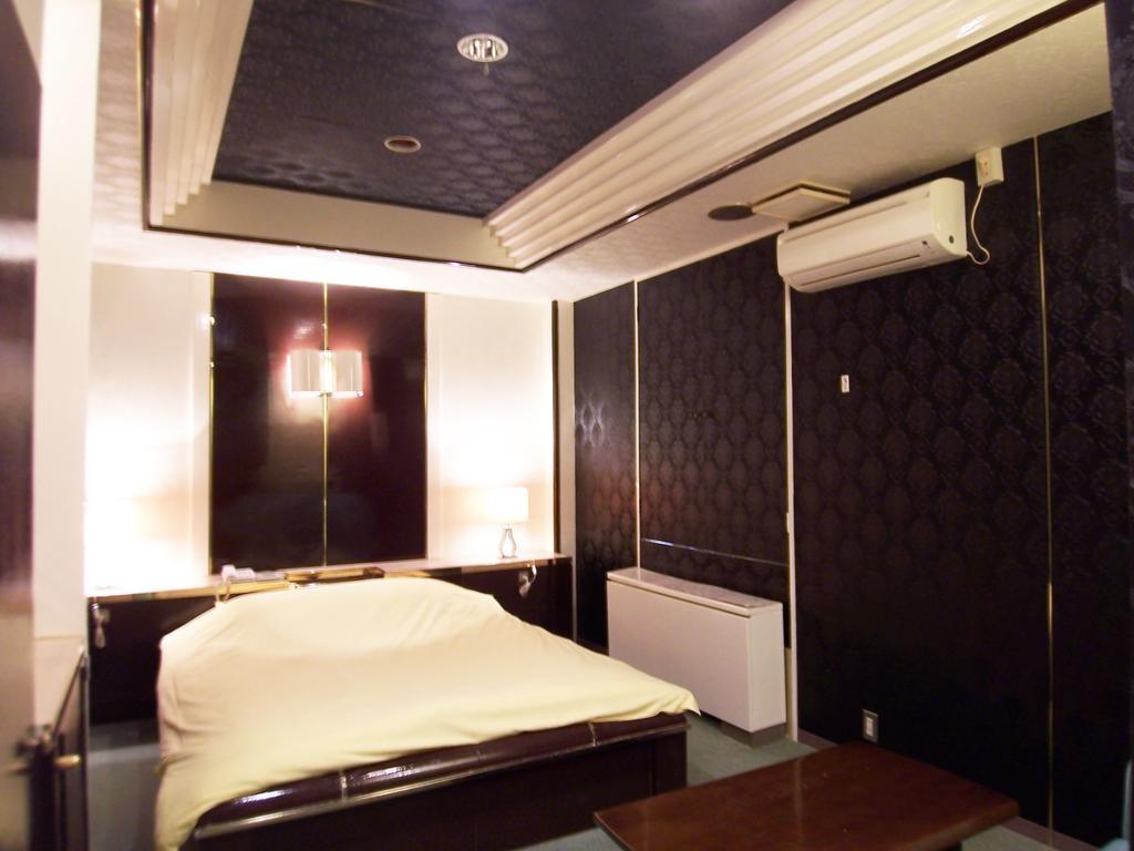 Hotel Pyramid (Adults Only) Himeji Habitación foto